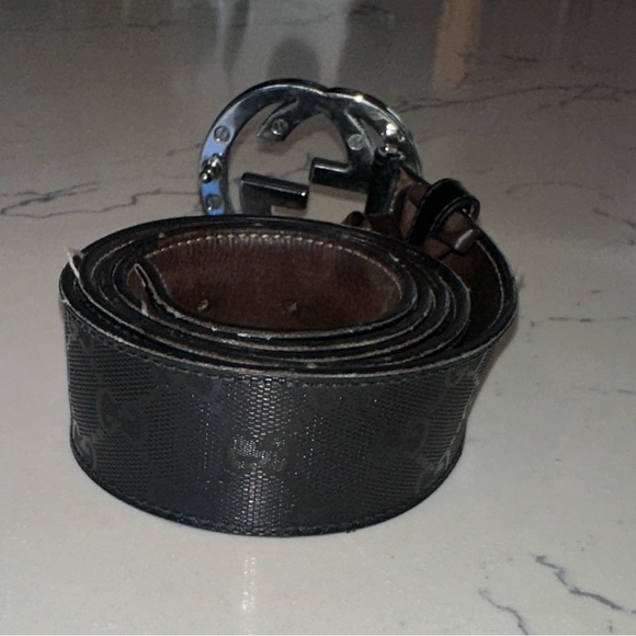 Black Gucci Belt 42In Waist
SERIAL: 223891.214351.105.42
 105CM 42 Waist - Picture 5 of 6